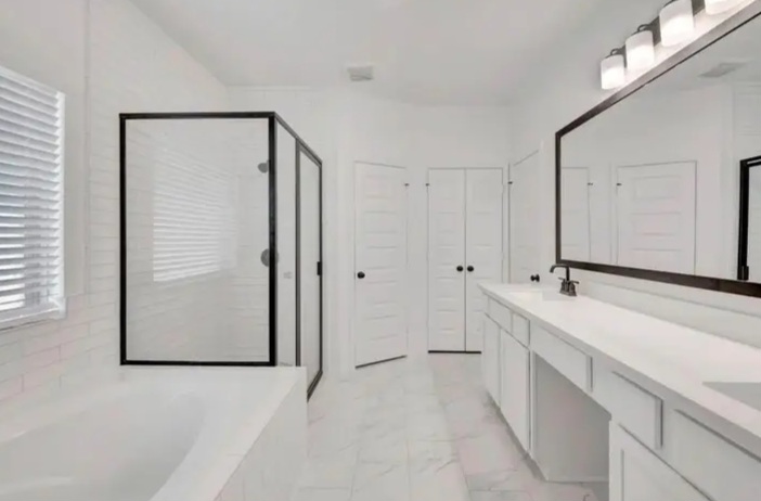 Home for sale just 15 mins from cypress - Houses in Cypress - Image 6 of 9