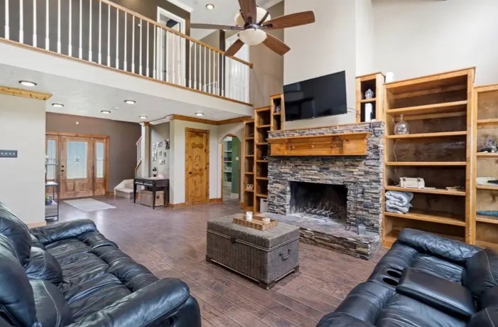 🏡 Home is More Than a Place... It's a Feeling ❤️ For sale
