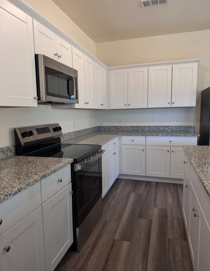 Insane deal on new Construction in MAGNOLIA - Houses in Magnolia - Image 5 of 7