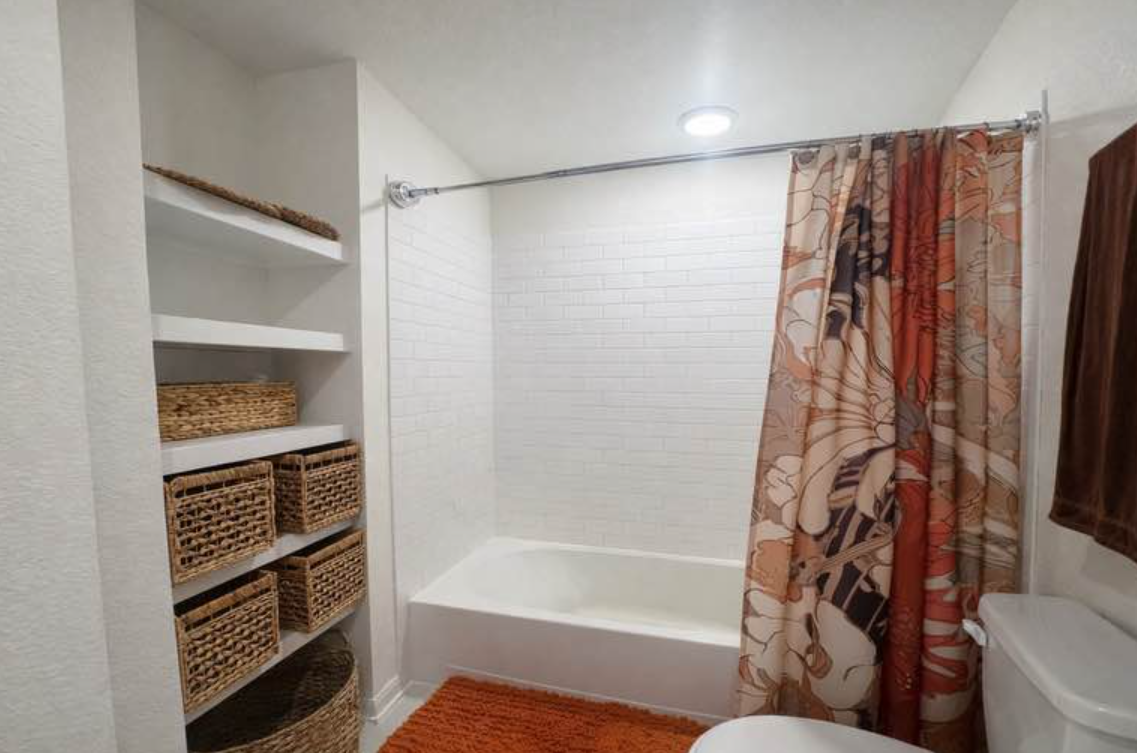 Sstunning 2,573-square-foot residence for sale in Conroe