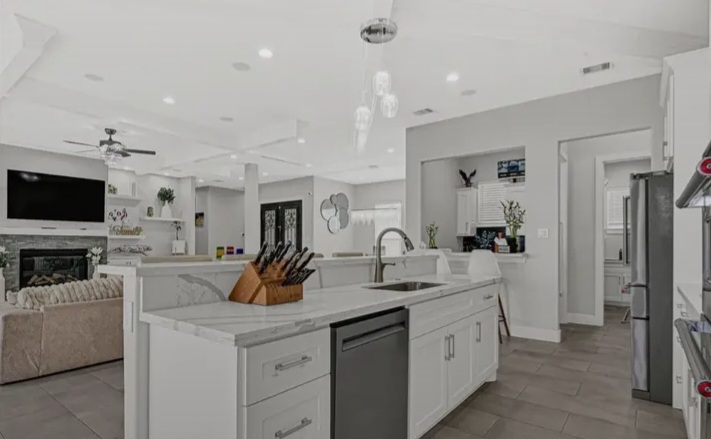 LUXURY HOME + GUEST HOUSE FOR SALE IN HOUSTON - Houses in Houston - Image 5 of 10