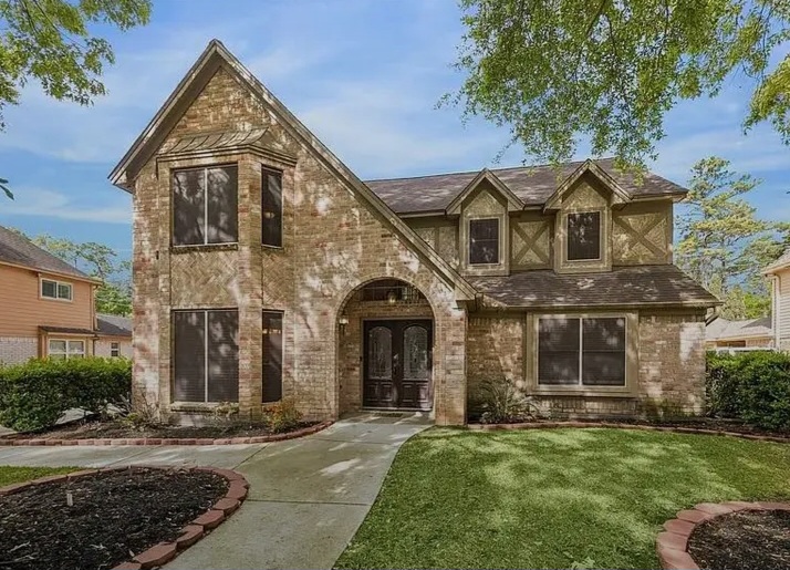 Luxury House for sale in Oak Bluff Ct, Houston, TX - Houses in Houston - Image 1 of 8