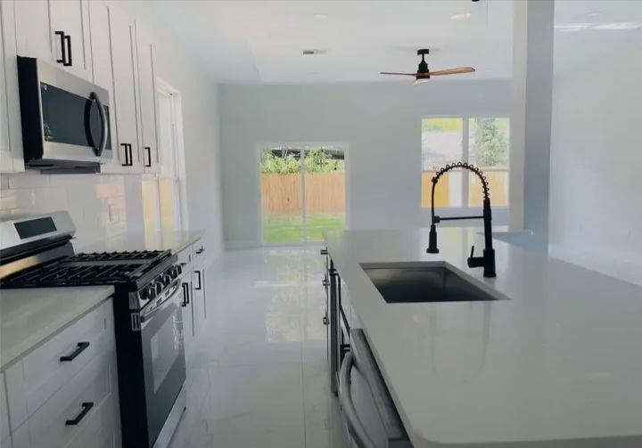 Modern Home for Rent – Move-In Ready! - Houses in Houston - Image 1 of 9