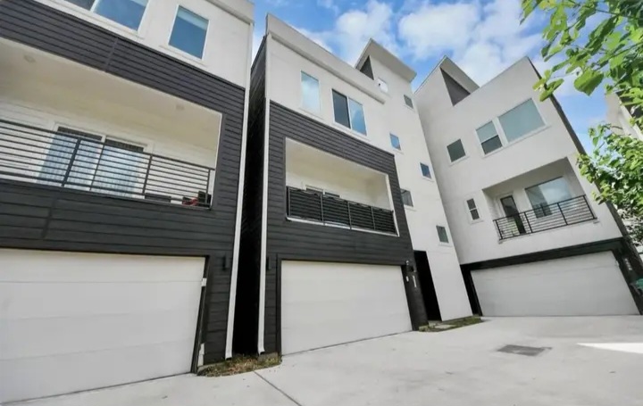 Modern living for lease in a prime Houston location - Houses in Houston - Image 1 of 9