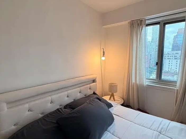 Move-in ready studio at E 65th St for rent - Apartments in New York City - Image 2 of 10