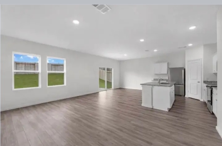 NEW BUILD 4 Bedroom 3 bath house for sale in houston - Houses in Houston - Image 3 of 4