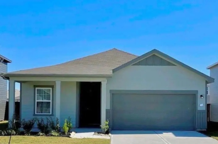 NEW CONSTRUCTION FOR SALE IN MAGNOLIA - Houses in Magnolia - Image 1 of 9