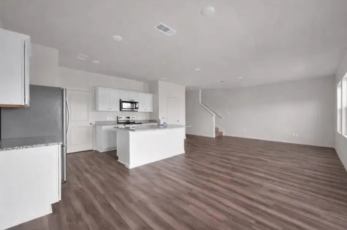 New Construction For Sale in Magnolia - Houses in Magnolia - Image 5 of 8