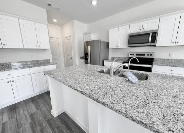 New Construction for sale in MONTGOMERY near Lake Conroe! - Houses in Montgomery County - Image 6 of 8