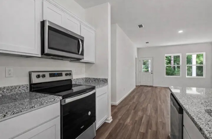 NEW CONSTRUCTION HOME FOR SALE IN MAGNOLIA, TX - Houses in Magnolia - Image 6 of 9