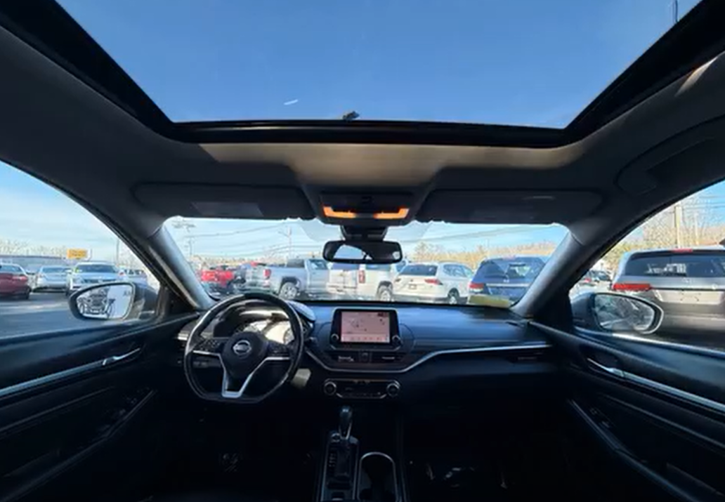 Nissan Altima 2.5 Platinum AWD Sedan 4D 2020 - Cars in Stoughton - Image 9 of 10