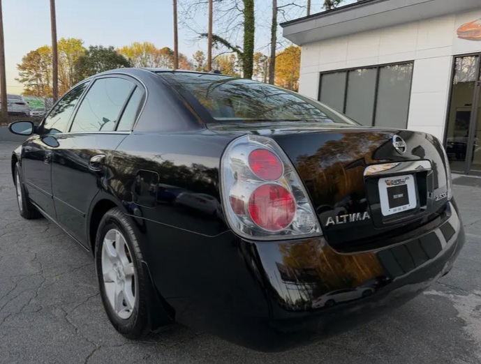 Nissan Altima S Sedan 2006 Automatic for sale in Marietta - Cars in Marietta - Image 3 of 8