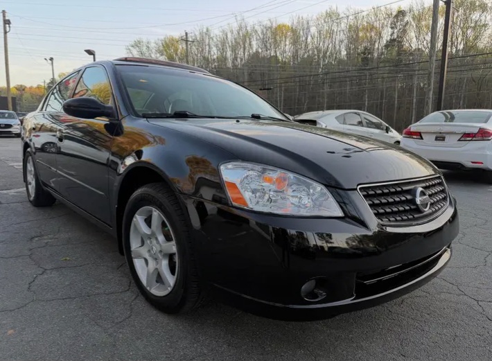 Nissan Altima S Sedan 2006 Automatic for sale in Marietta - Cars in Marietta - Image 4 of 8