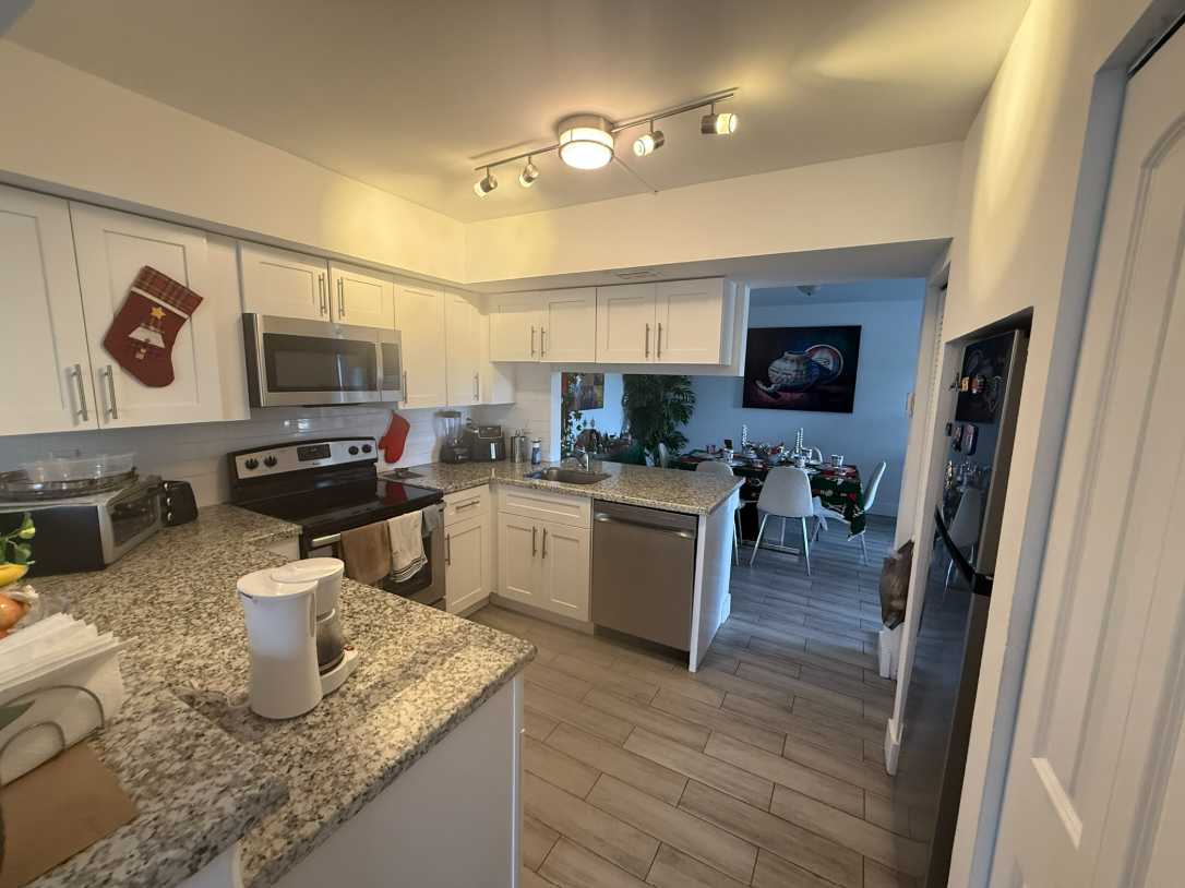 Room for Rent – ***only WOMEN*** – $800/month