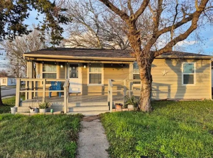 PRICE DROP – New Flip Opportunity in Freeport - Houses in Freeport - Image 1 of 1