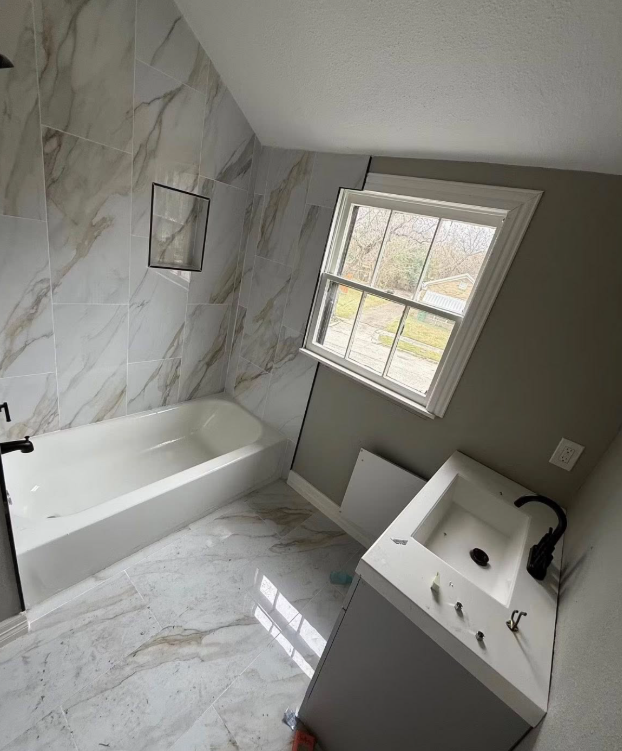 off-market heater in 77004!! Minutes away from Texas