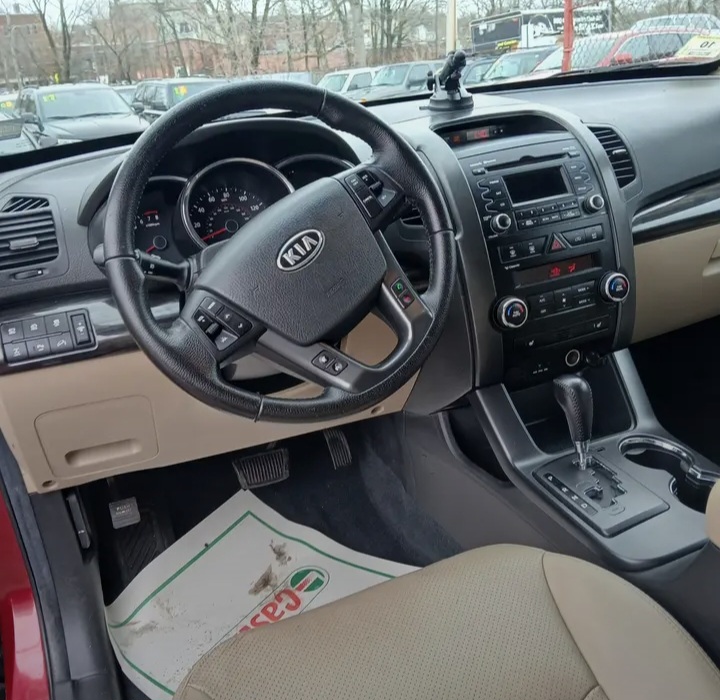 For sale 2011 KIA SORENTO EX  AWD