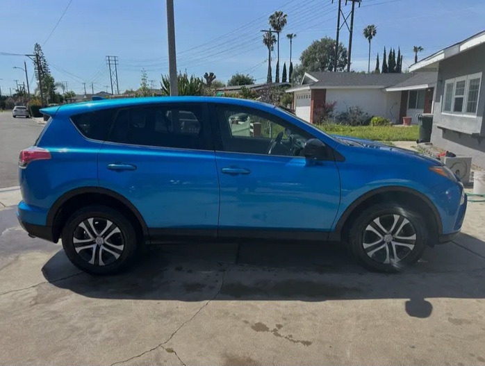 Selling my 2018 Toyota RAV4 LE in Garden Grove - Cars in Garden Grove - Image 5 of 8