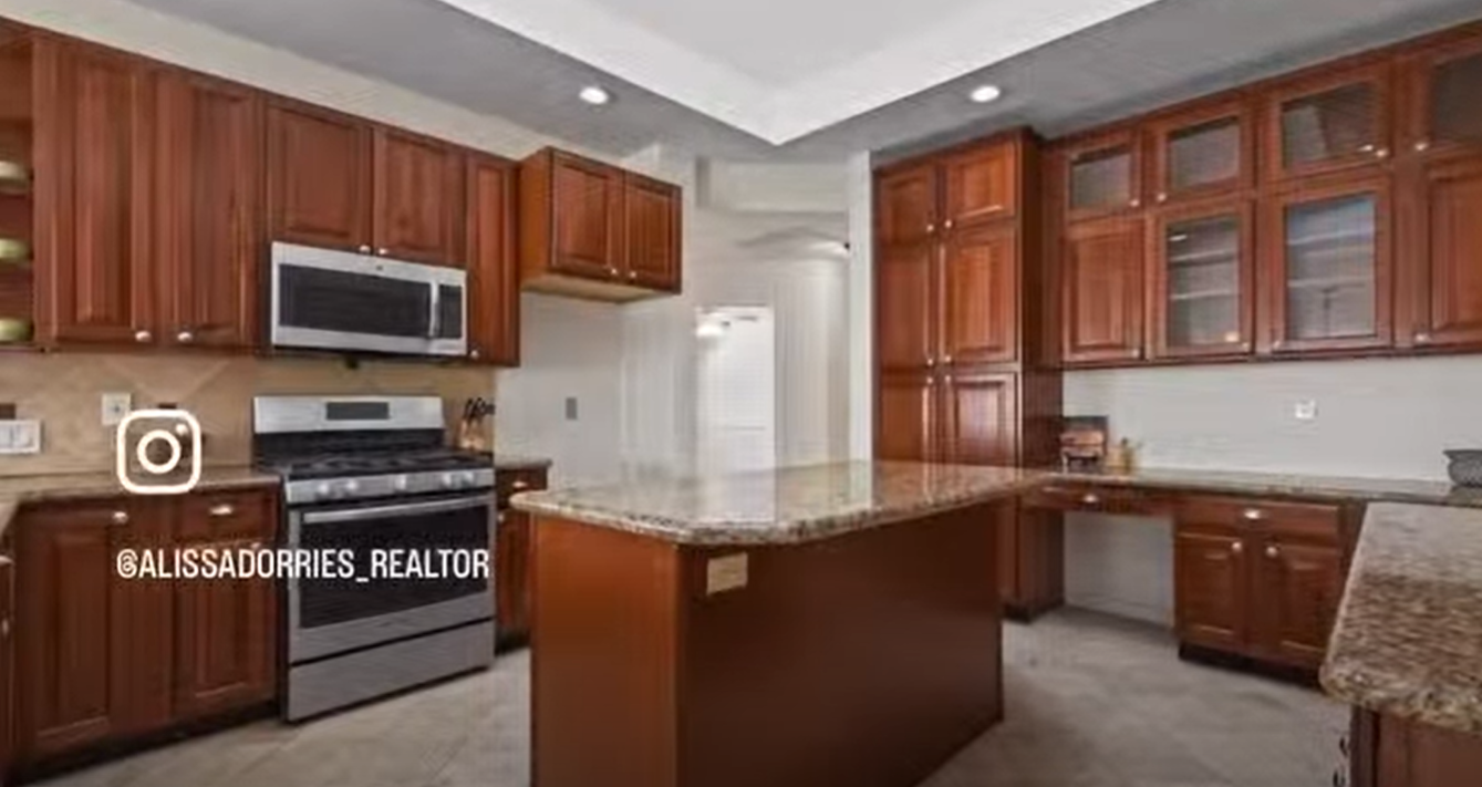 House in Winchester Country! ✨