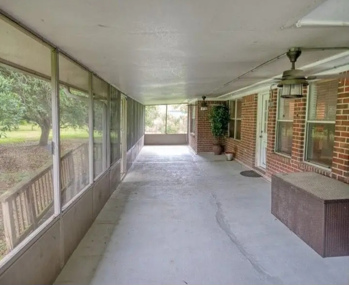 spacious home for sale in Angleton - Houses in Angleton - Image 8 of 10