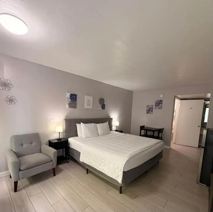 🏡 STUDIOS FOR RENT – HOLLYWOOD, FL 🏡 - Apartments in Hollywood - Image 1 of 7