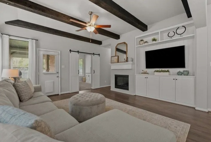 Meticulously maintained single-story home for in houston