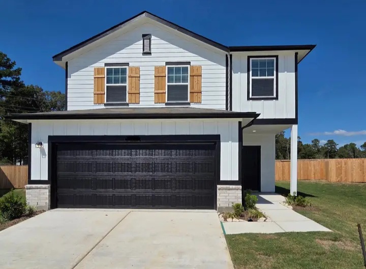 Houses for sale in different locations (HOUSTON, MAGNOLIA, CONROE, MONTGOMERY...)