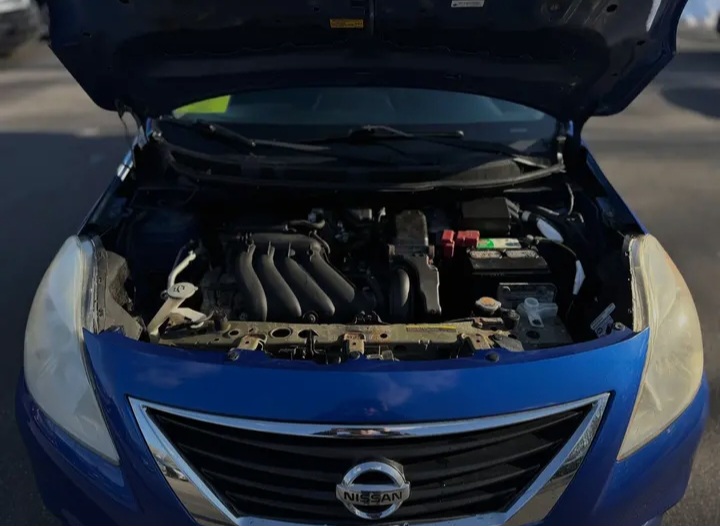 Nissan Versa SV Sedan 2012 car for sale in Washington